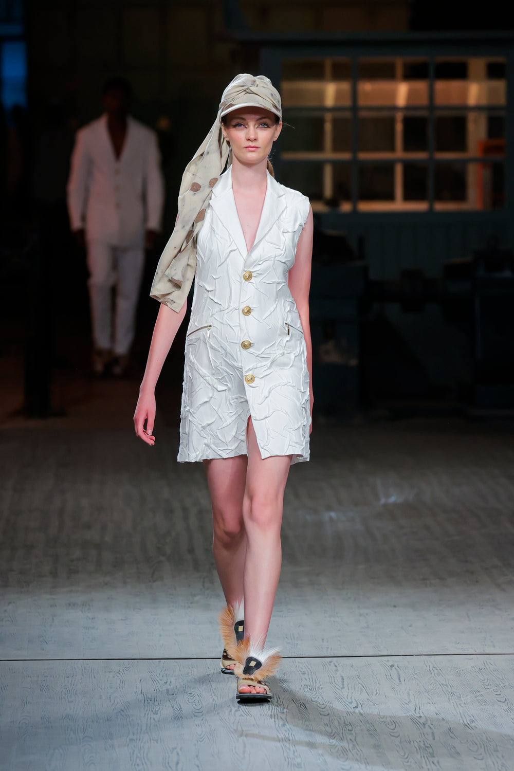 THE CREASE ME SLEEVELESS TRENCH DRESS