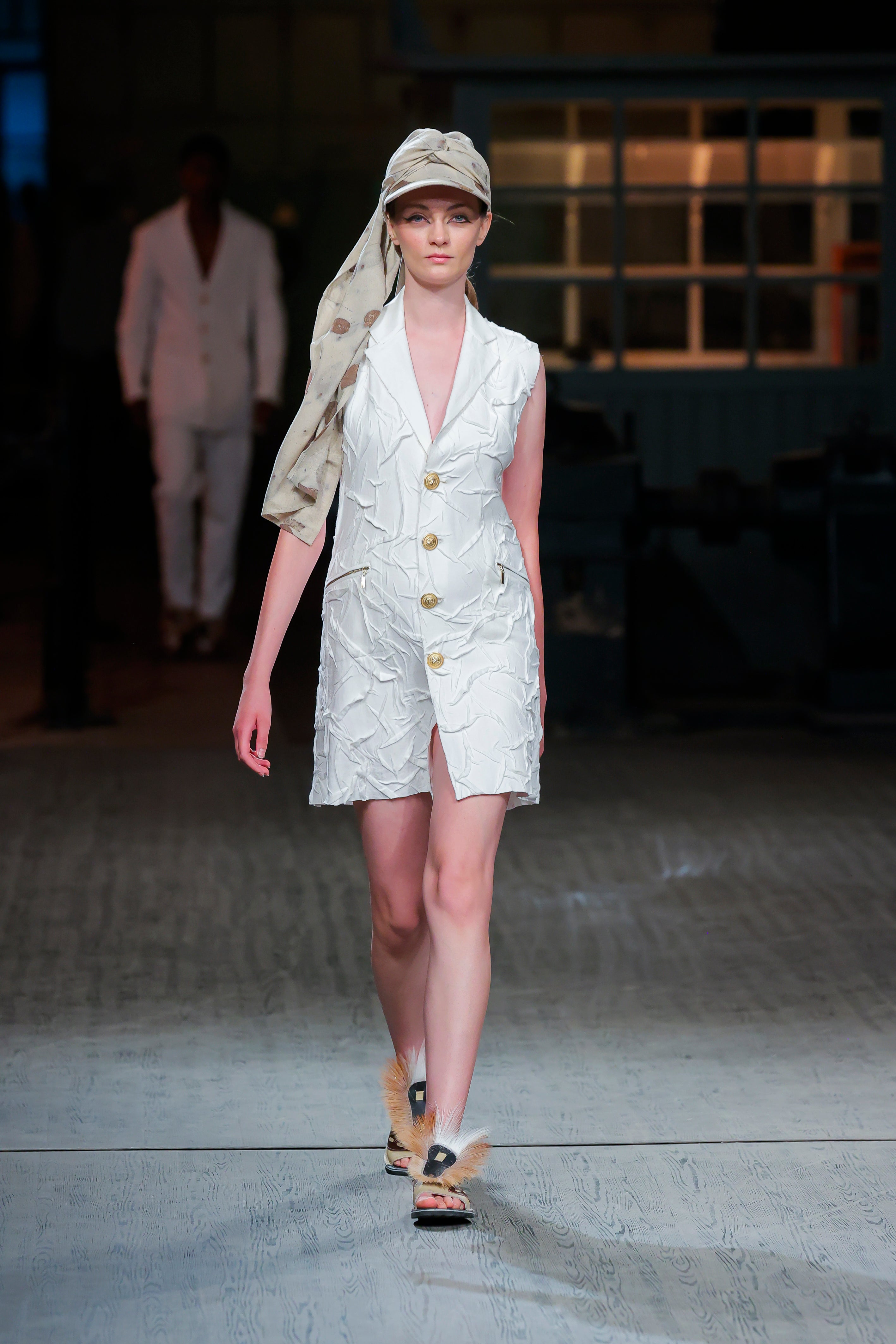 THE CREASE ME SLEEVELESS TRENCH DRESS